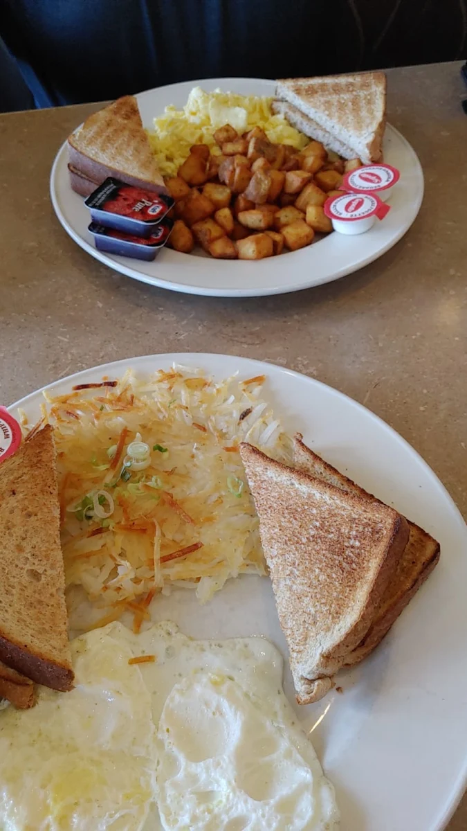 Eggs and Hashbrowns, Smitty's Restaurant & Lounge - Red Deer