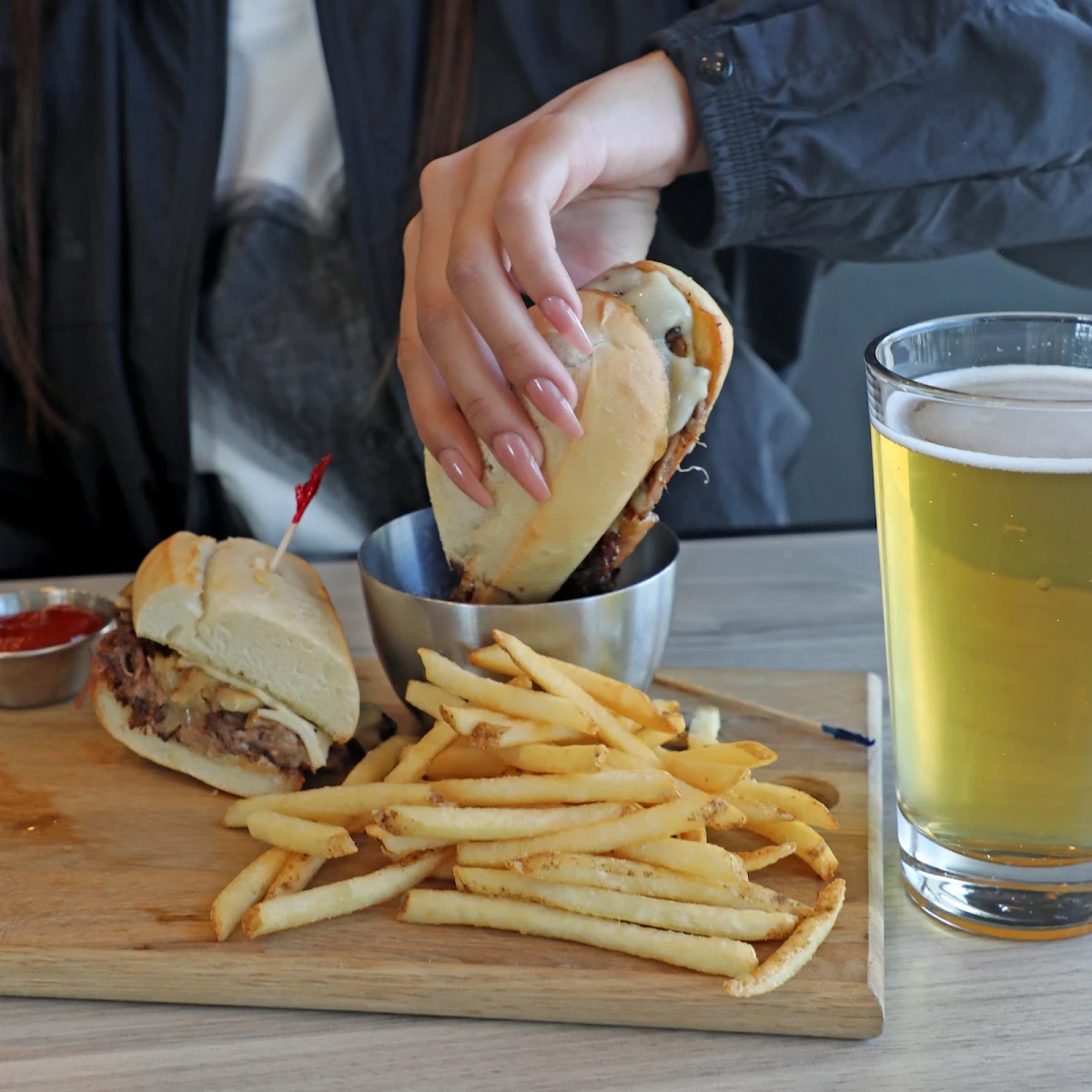 Highlights, Smitty's Restaurant & Lounge - Red Deer