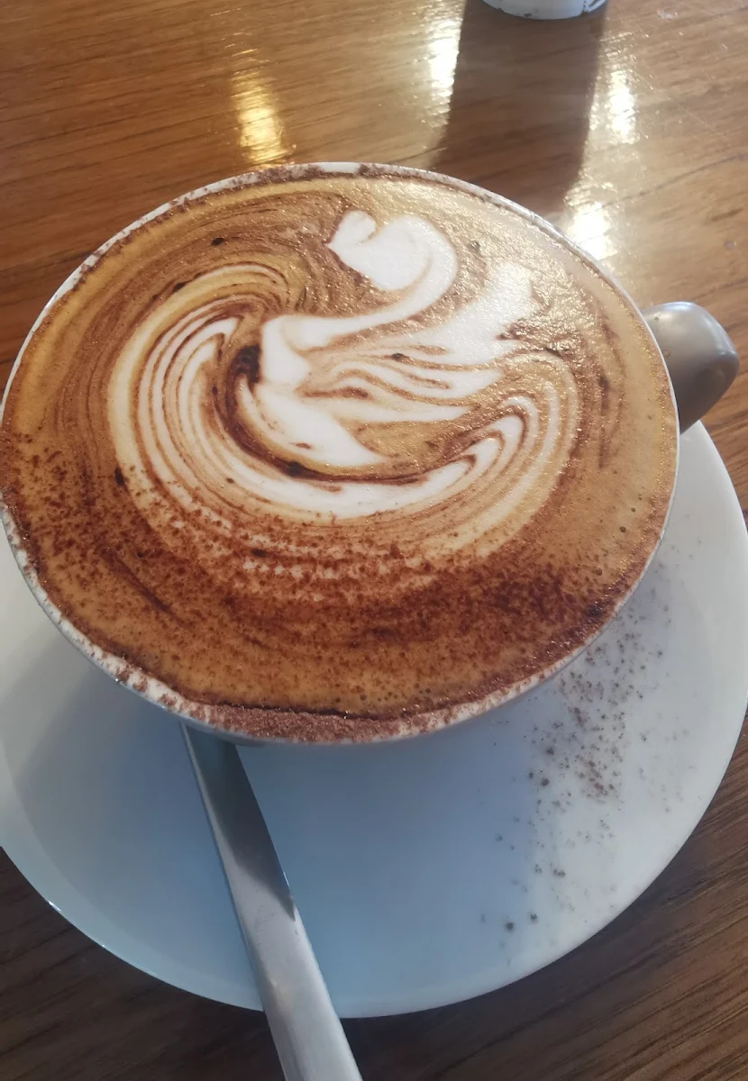 Highlights, Cafe at Albert St
