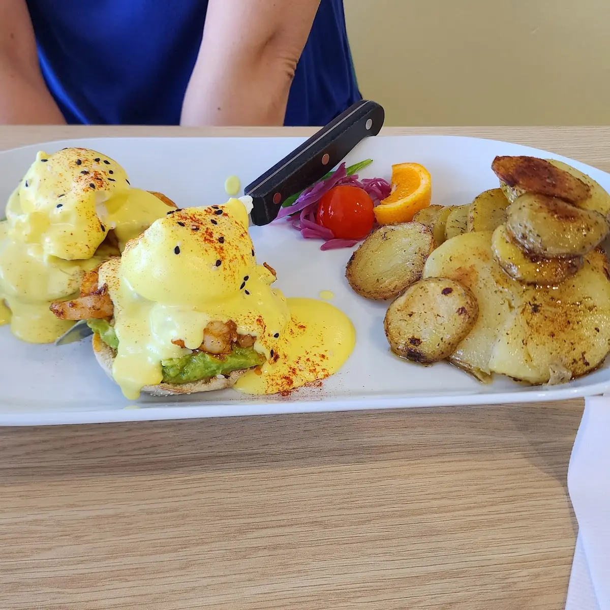 Bacon Eggs Benedict with Fresh Fruit