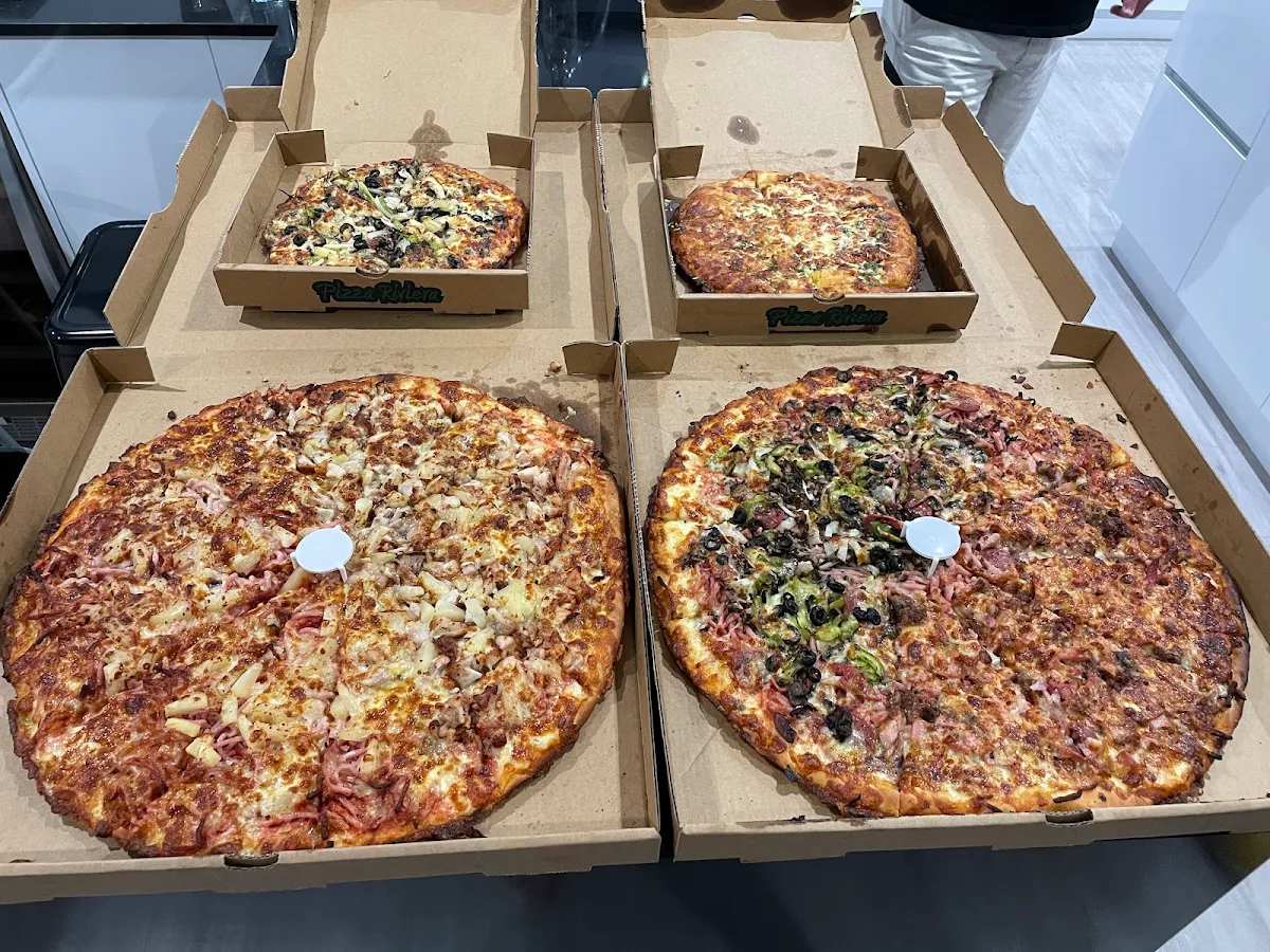 Highlights, Pizza Riviera Hermit Park