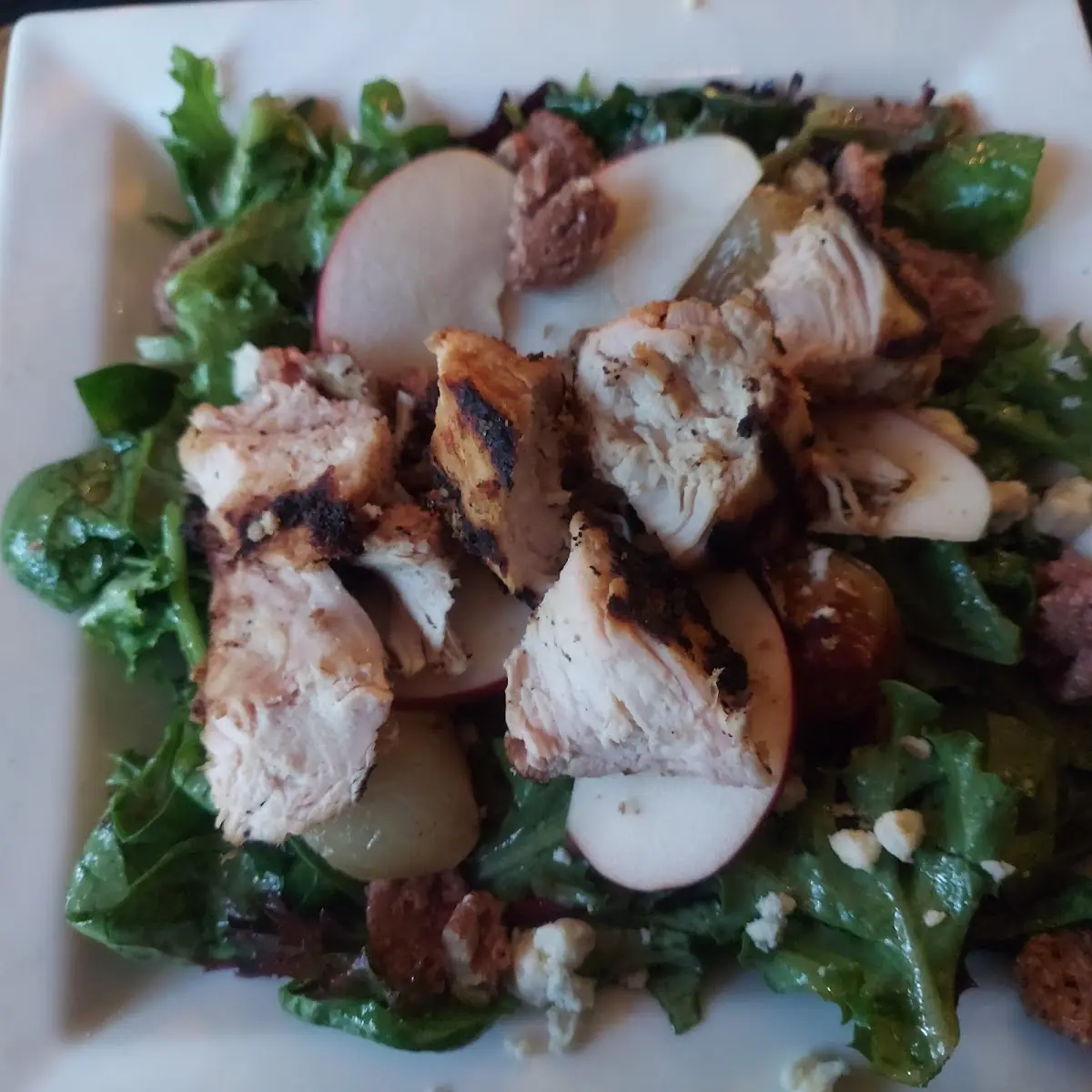 Harvest Salad with Grilled Chicken