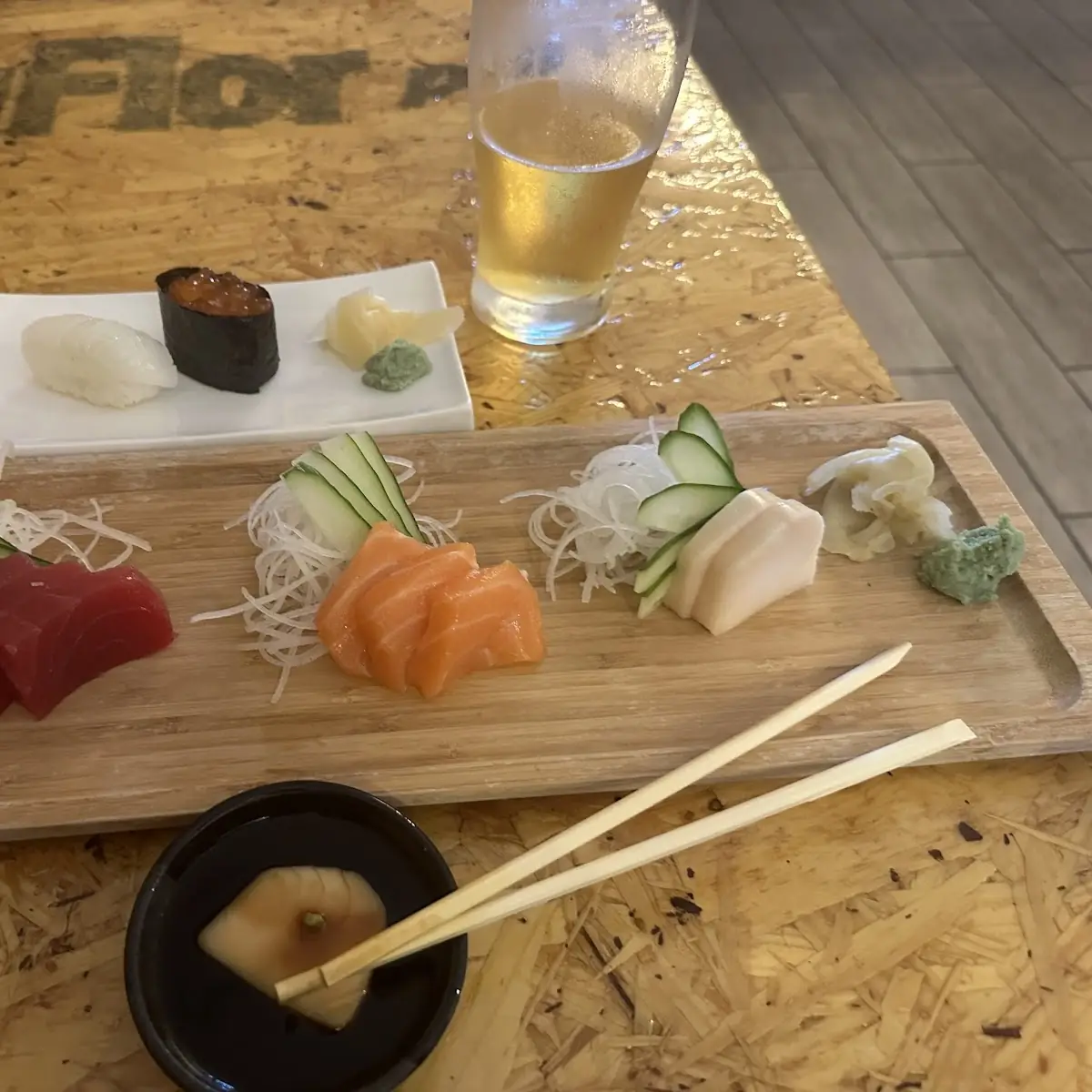 SALMON SASHIMI