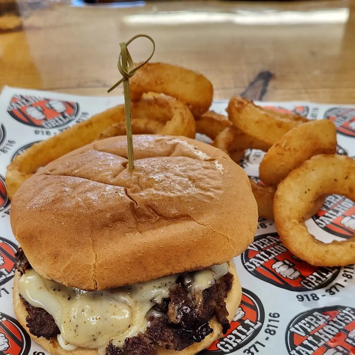 Queso Burger