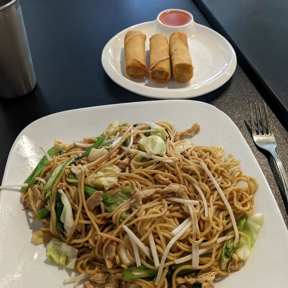 Chicken Chow Mei & 4 Spring Rolls
