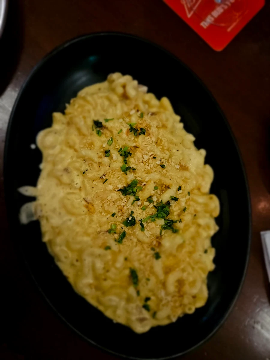 Mac and Cheese, Blaxton Lebourgneuf