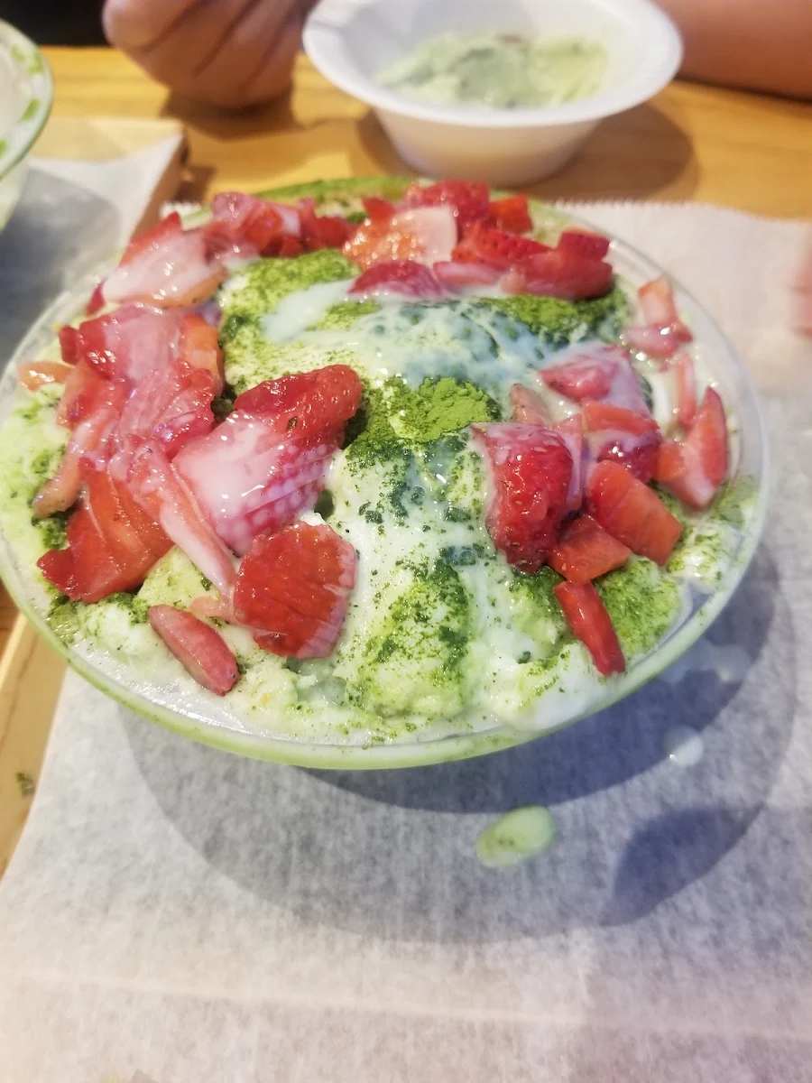 Strawberry Matcha Bingsoo