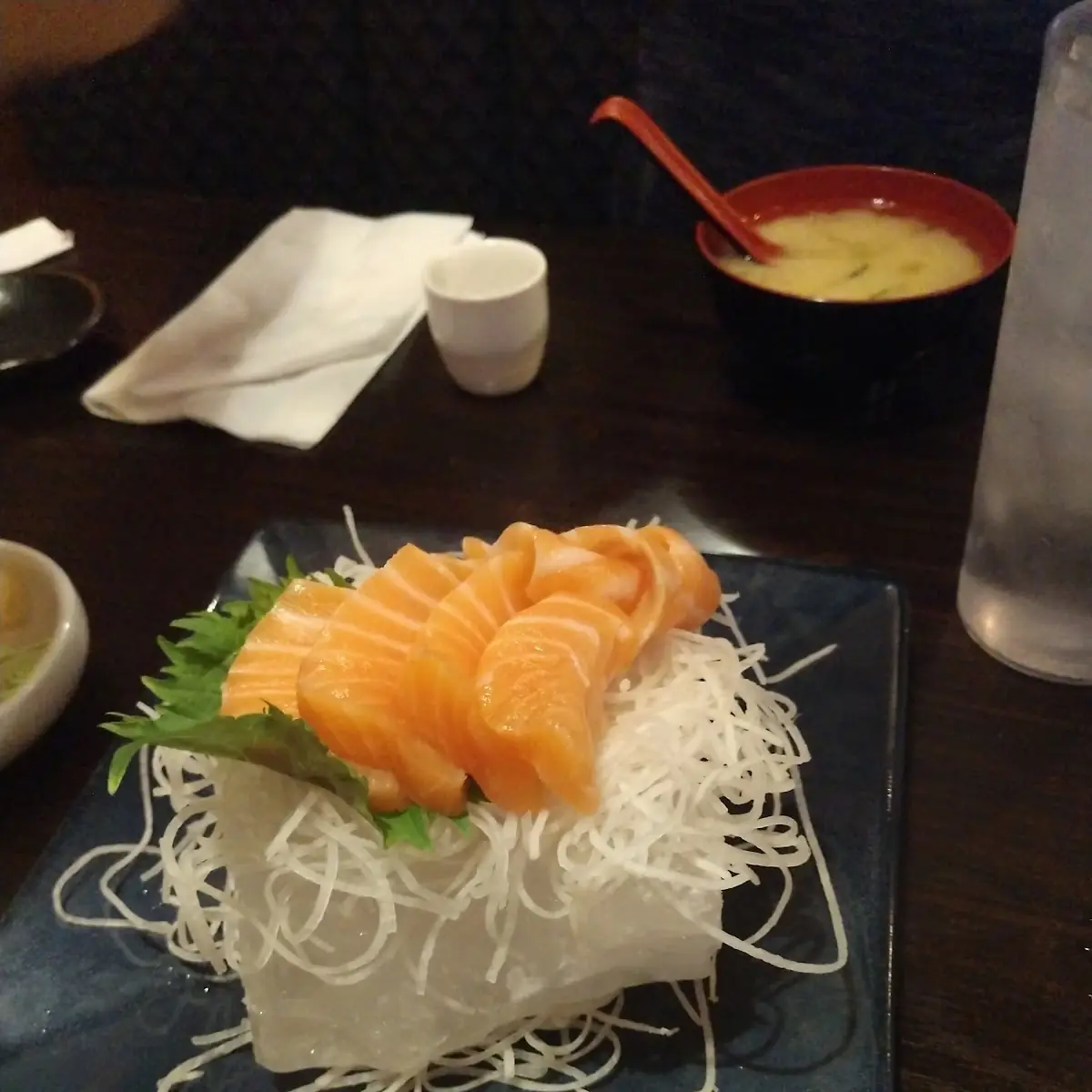 Salmon Sashimi 6 PC