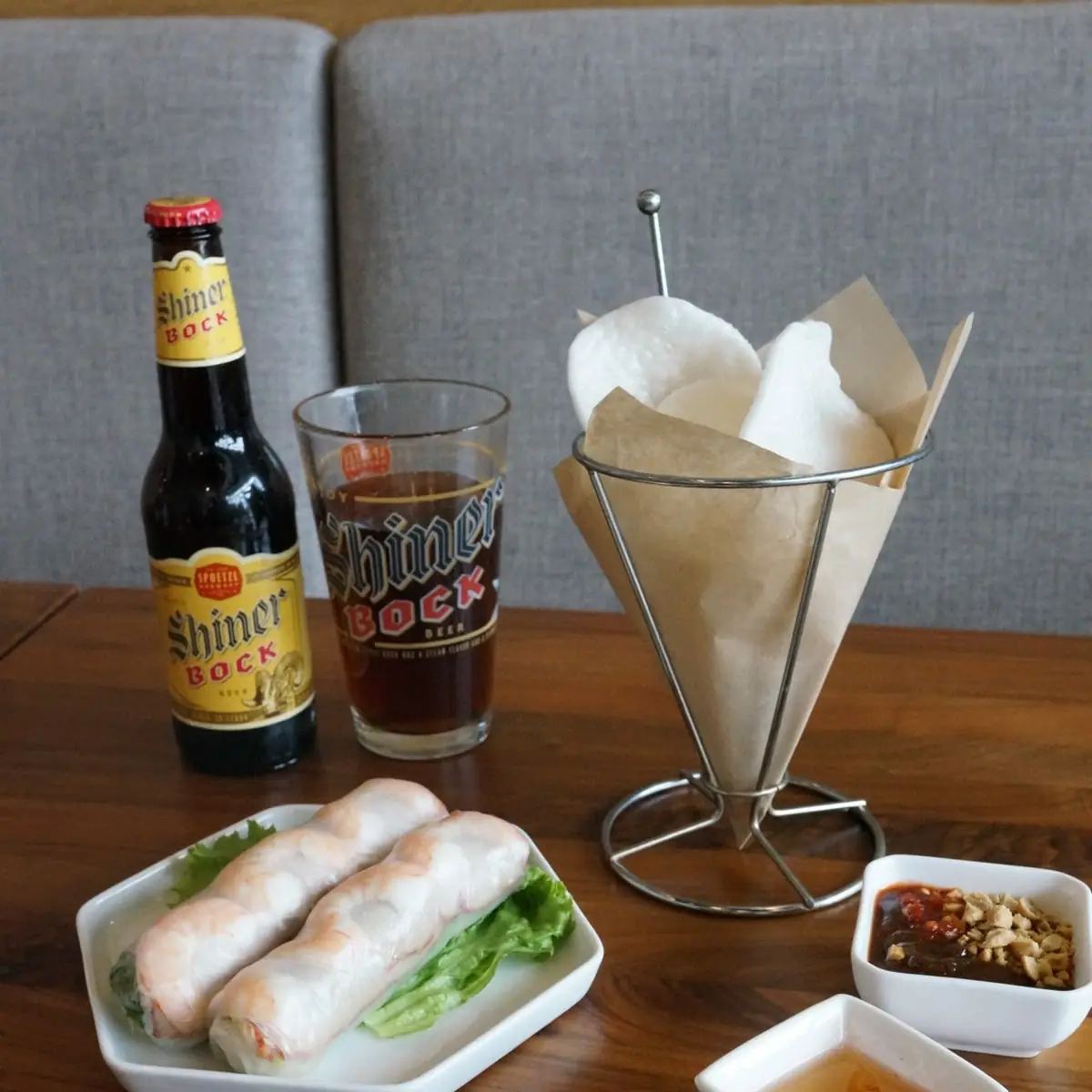Summer Roll and Shrimp Chips