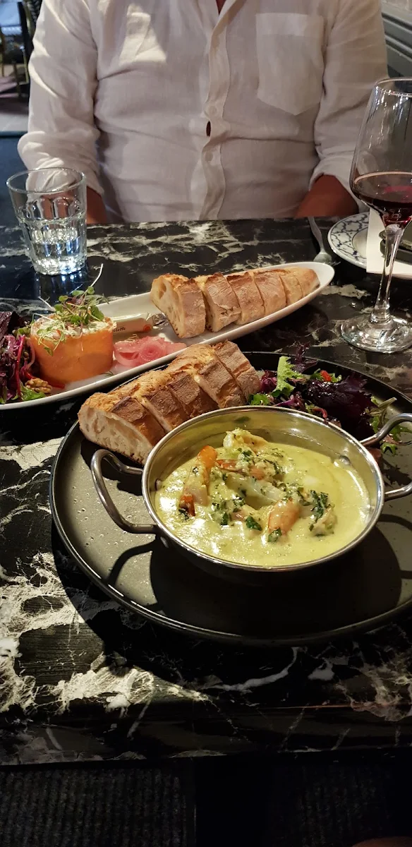 Garlic Prawns, Heart Of Europe