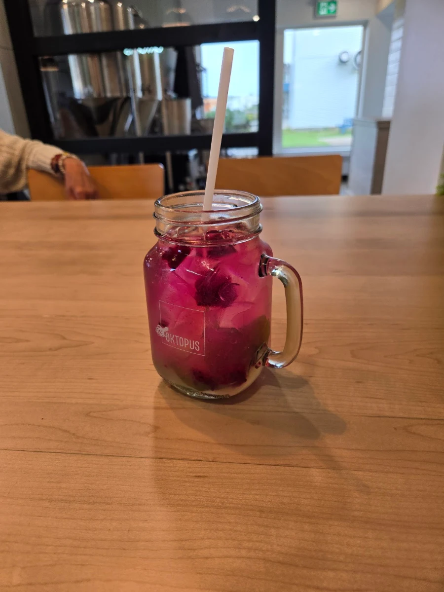 Mojito Dragon Fruits, Oktopus