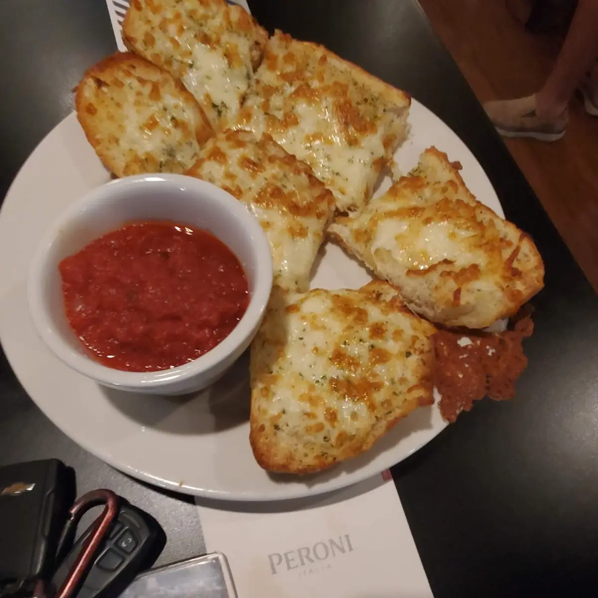 Cheesy Garlic Bread with Tomatoe Salsa