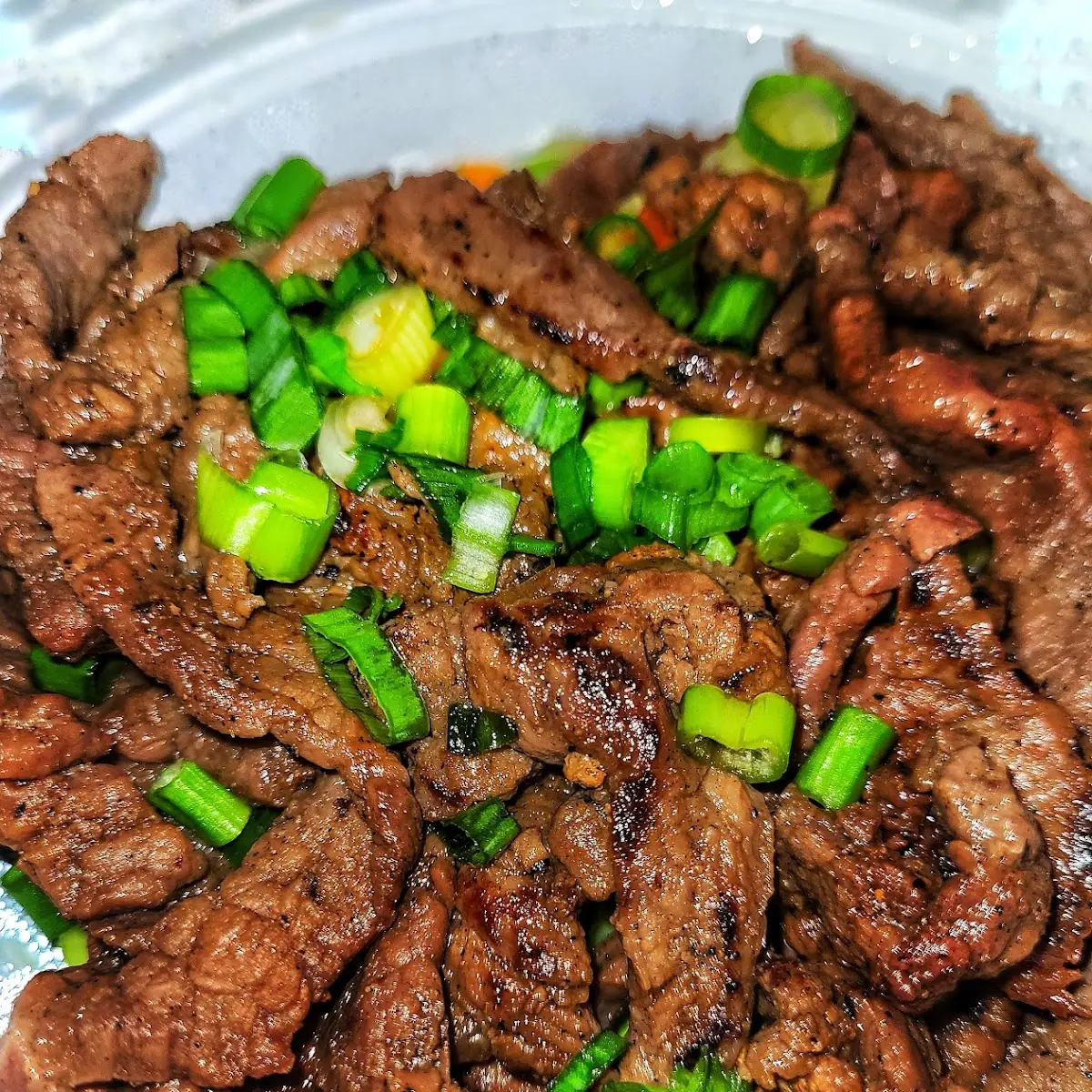 Regular Half & Half Bowl Chicken Angus Beef with Brown Rice and Vegetable and Green Onions