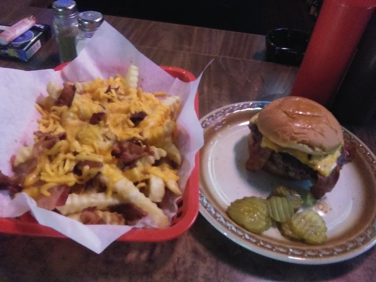 Nachos and Bacon Cheeseburger