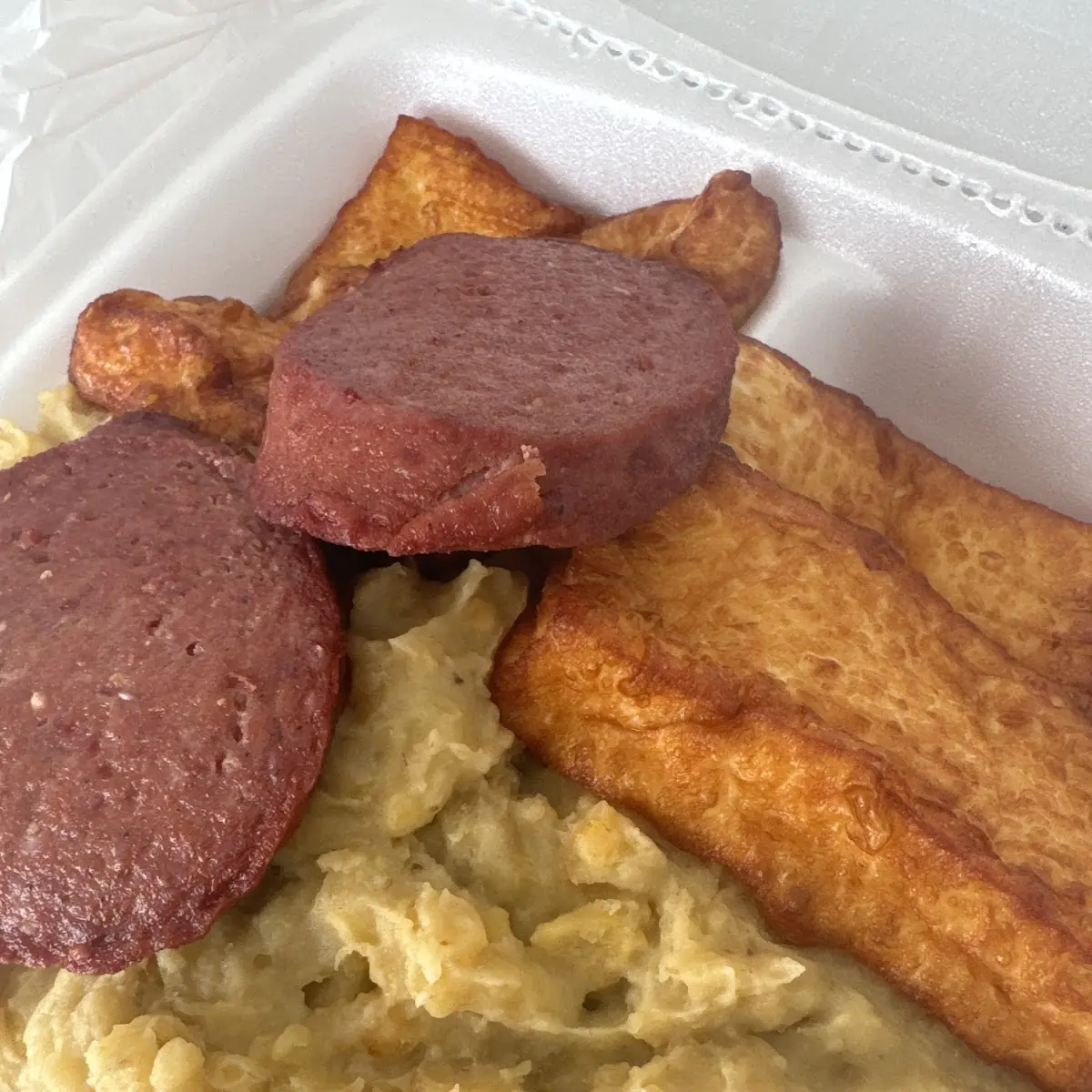 Mangu Con Salami Y Queso Frito