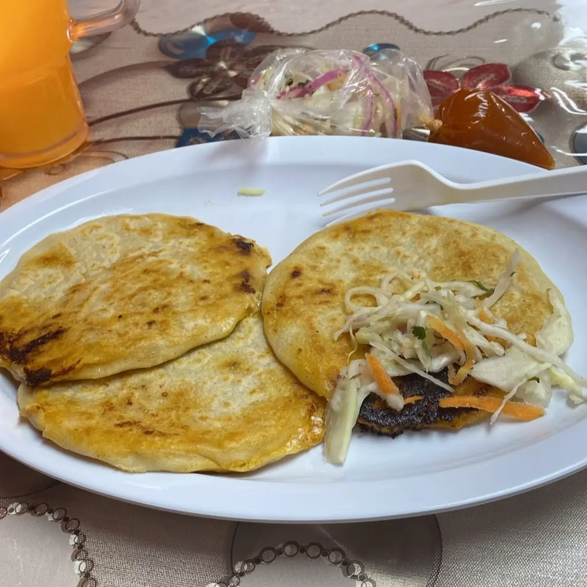Pupusas Revuelta