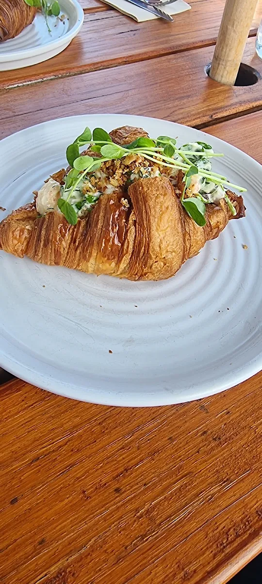 Prawn Croissant, Banks
