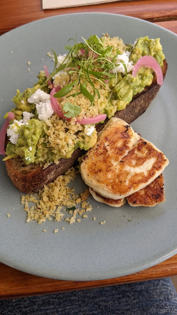 Smashed Avo with Halloumi, Banks