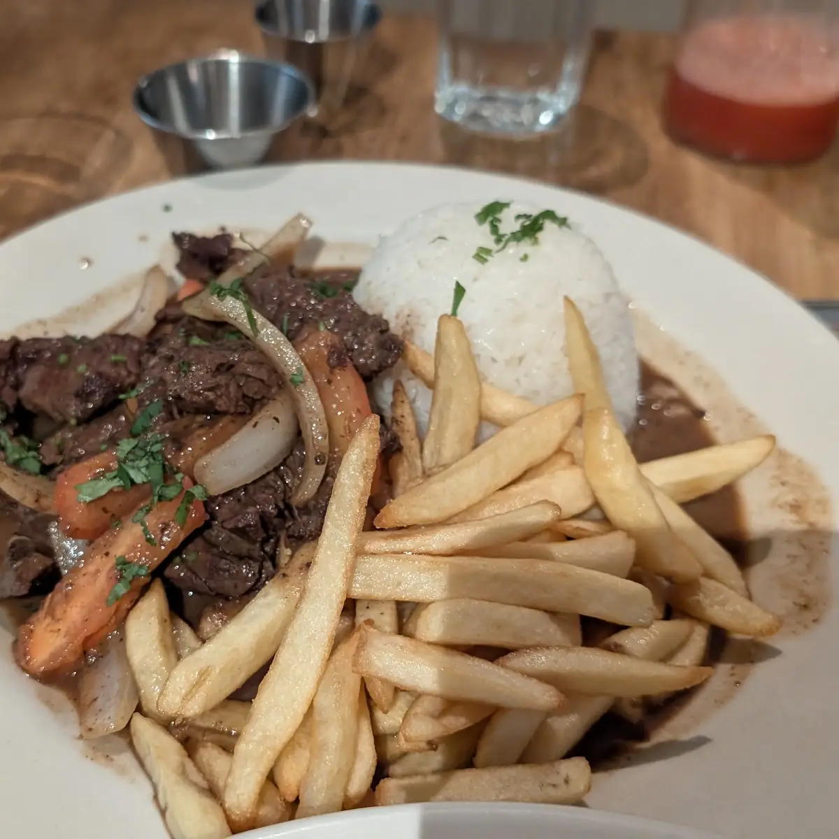 Lomo Saltado Montado