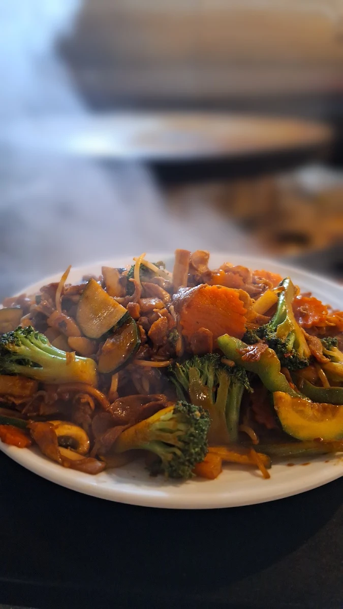 Teriyaki Chicken Broccoli with Garlic Sauce