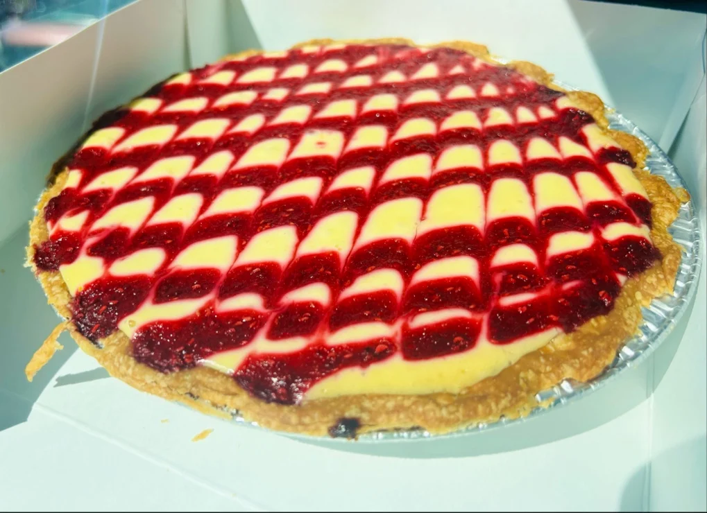 Raspberry Key Lime Pie