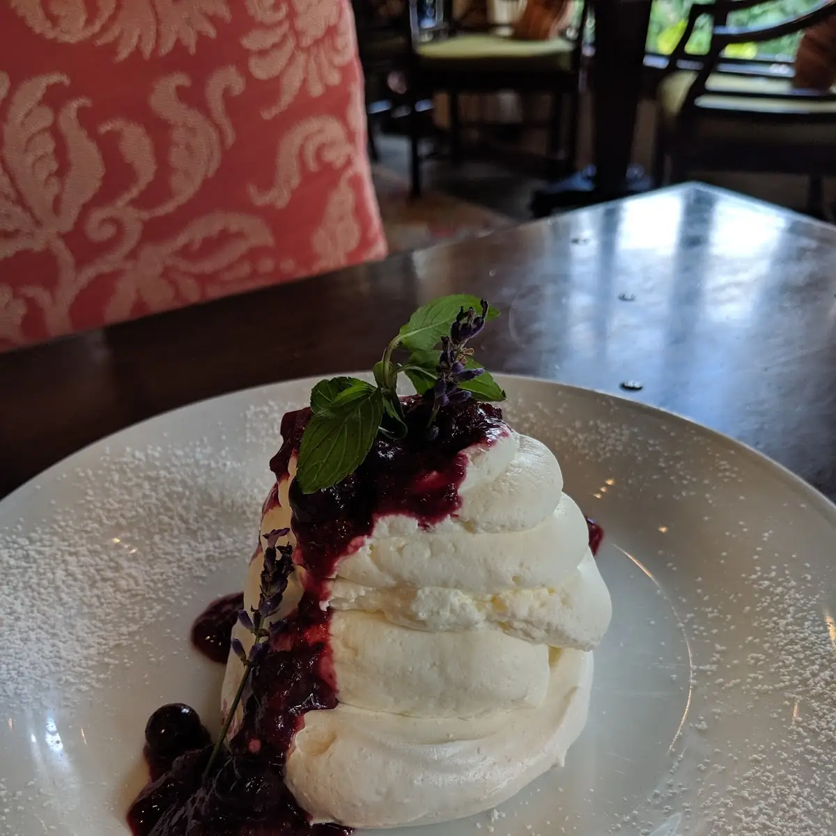 Vanilla Bean Pavlova