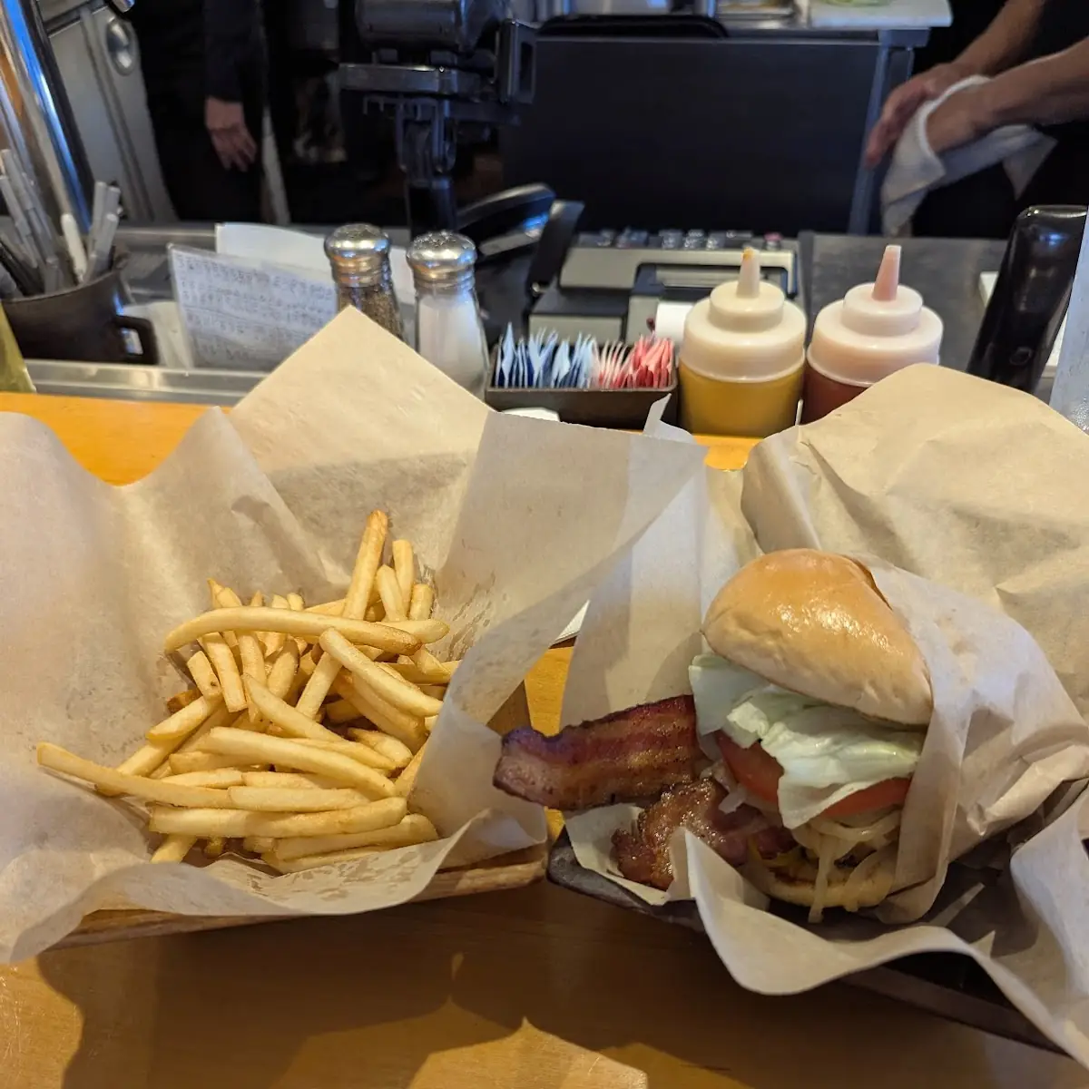 Bacon Cheeseburger & Fries