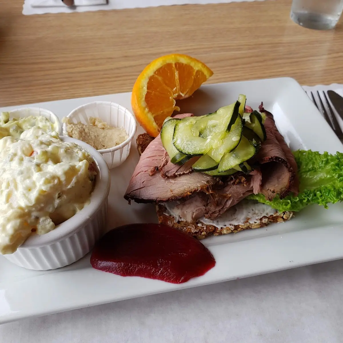 Roast Beef with Horseradish and Remuolade