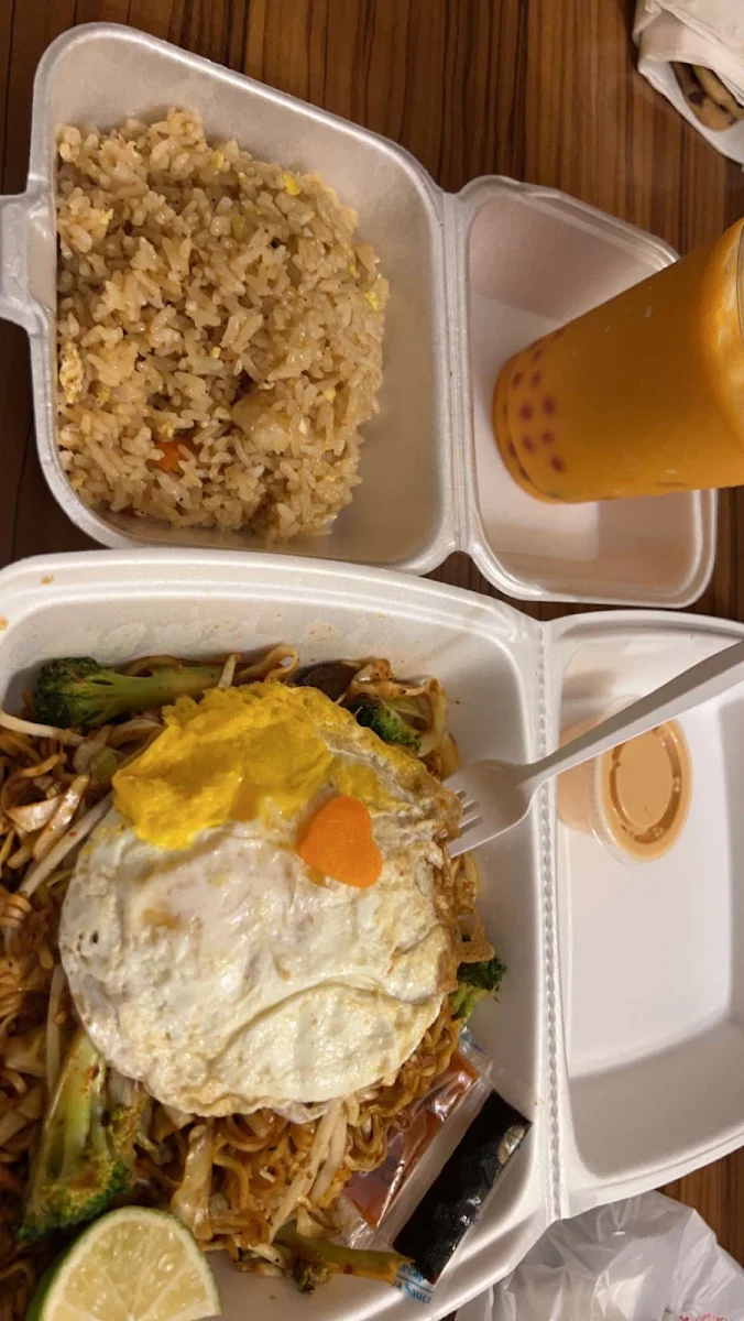 Hamburger Peaceful Fried Rice