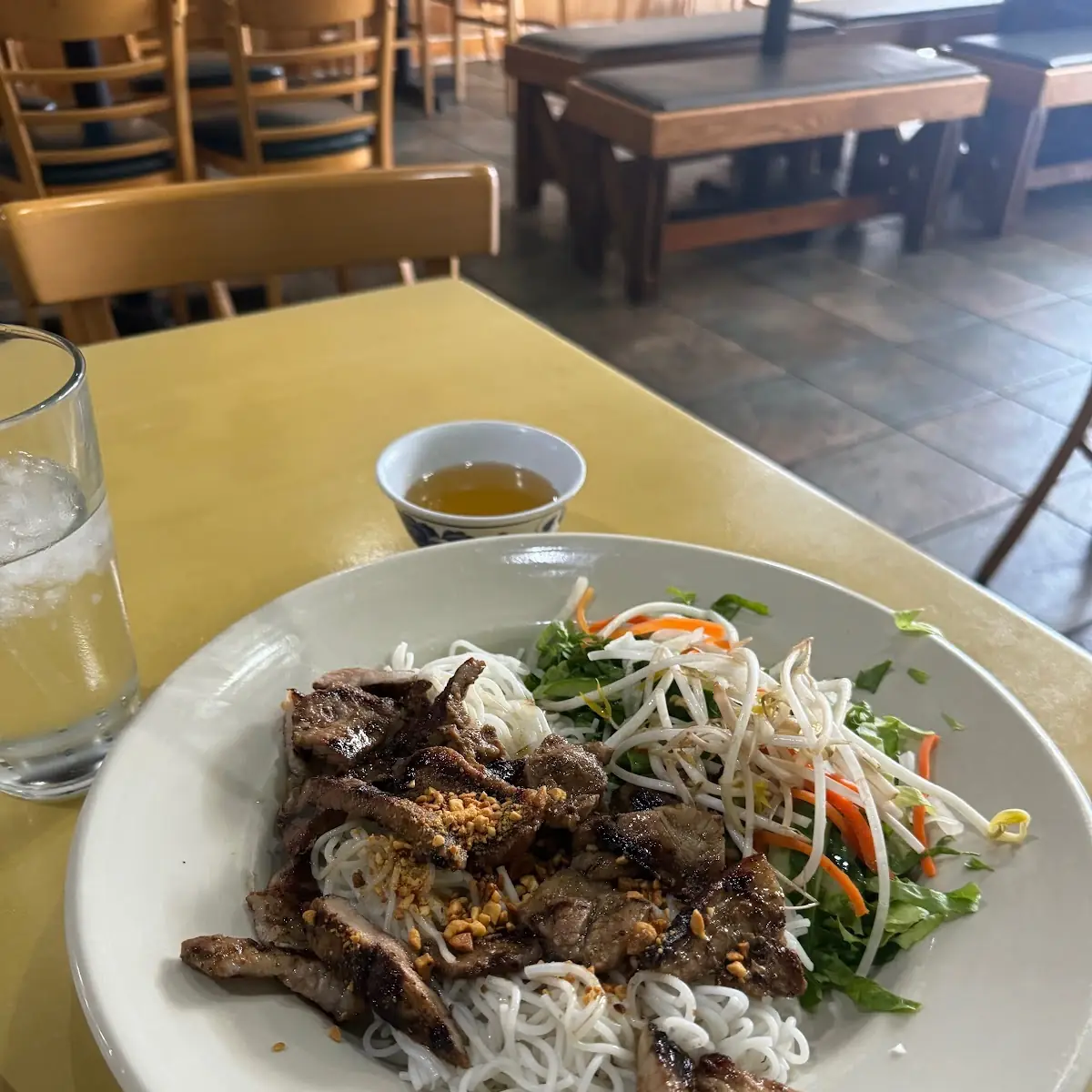 Bún Bò Nướng Xả
