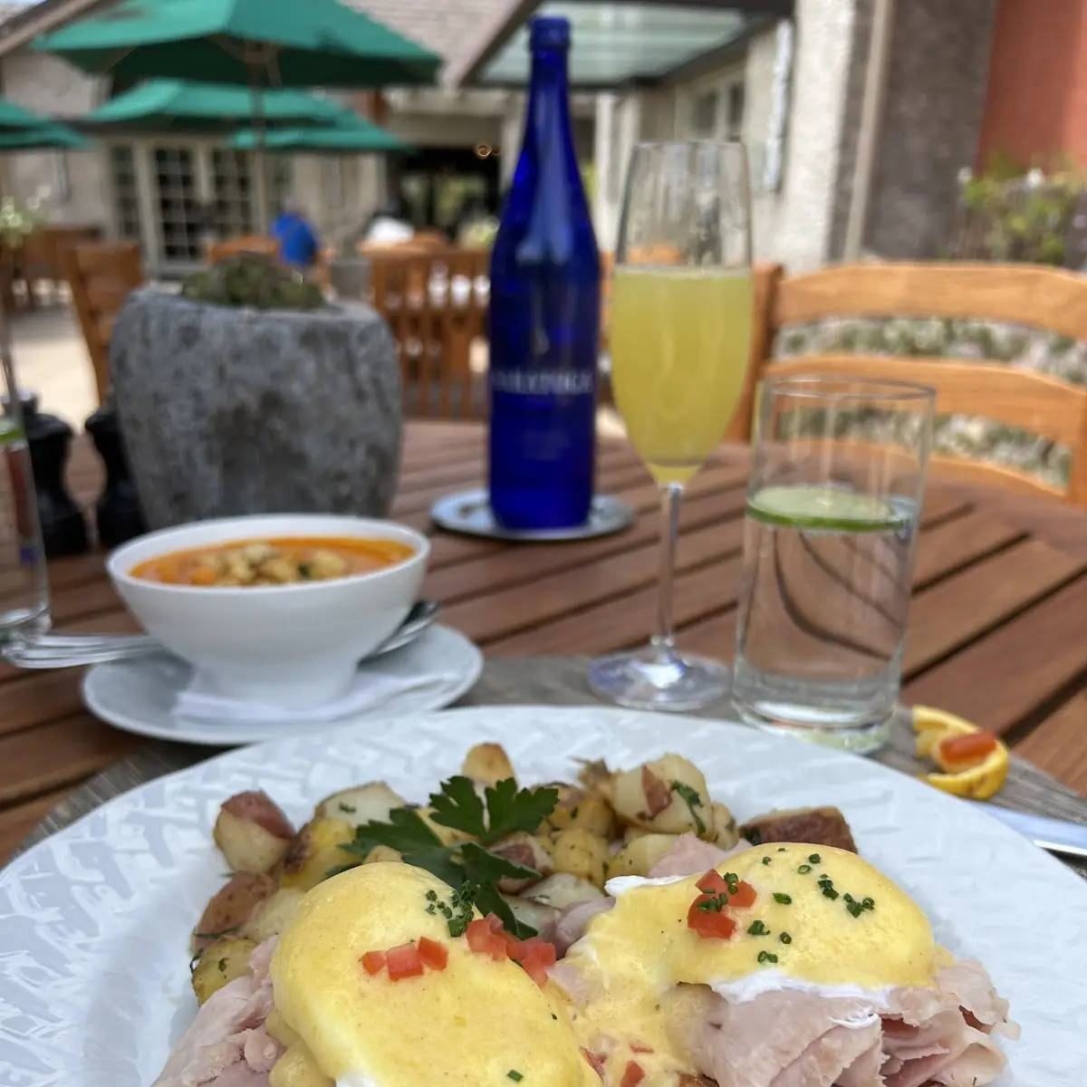 Eggs Benedict