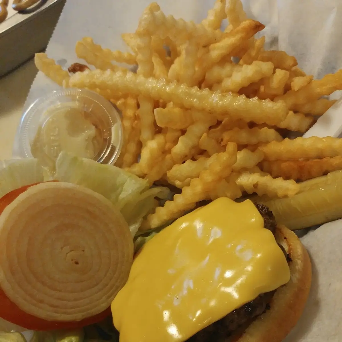 Burger w French Fries
