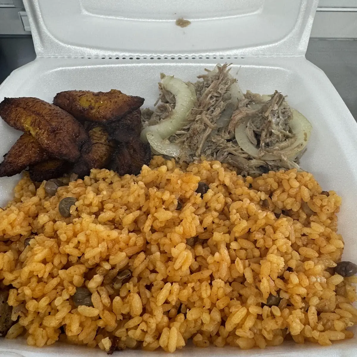 Arroz Mamposteao and Pig Wings