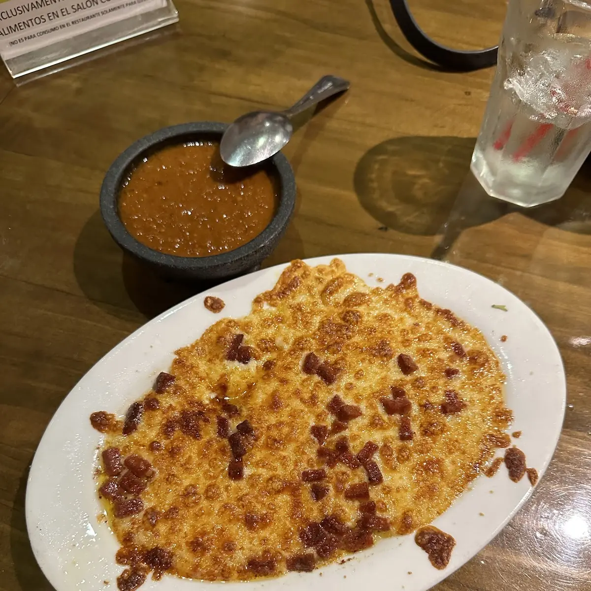 Queso Fundido Con Chorizo