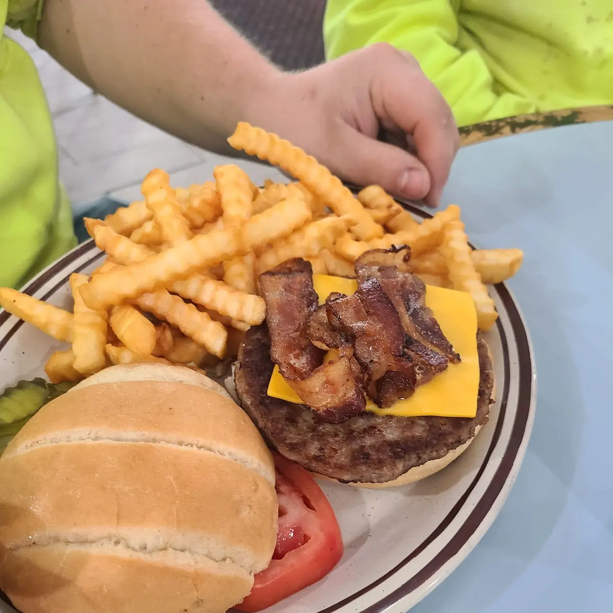 Kids Mac & Cheese & Fries