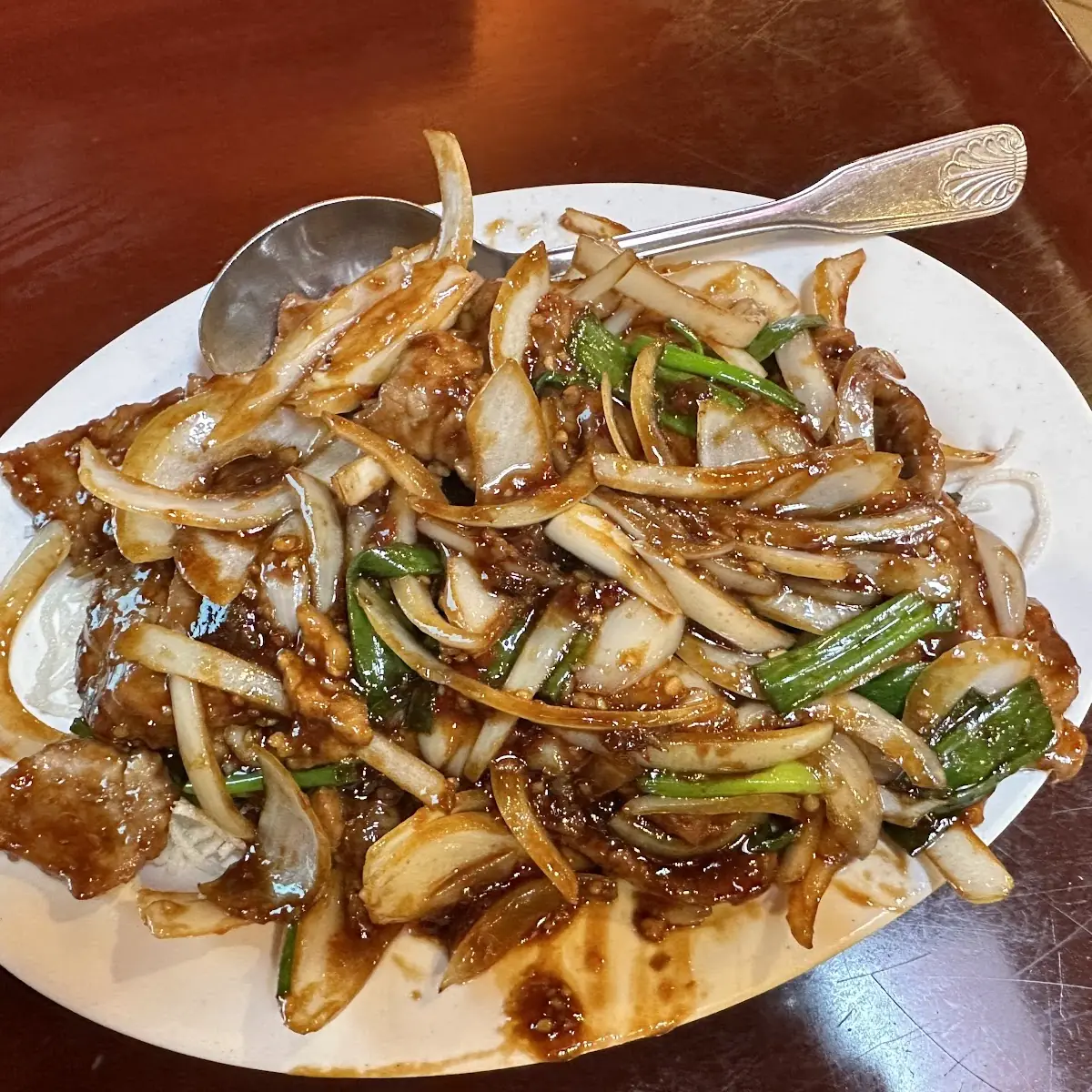 Wide Rice Noodles with Sliced Beef