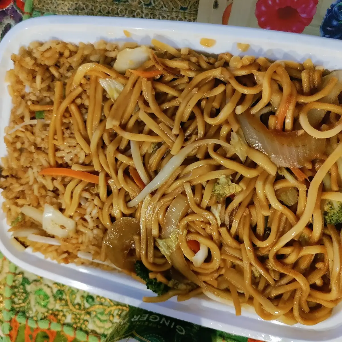 Vegetable Lo Mein