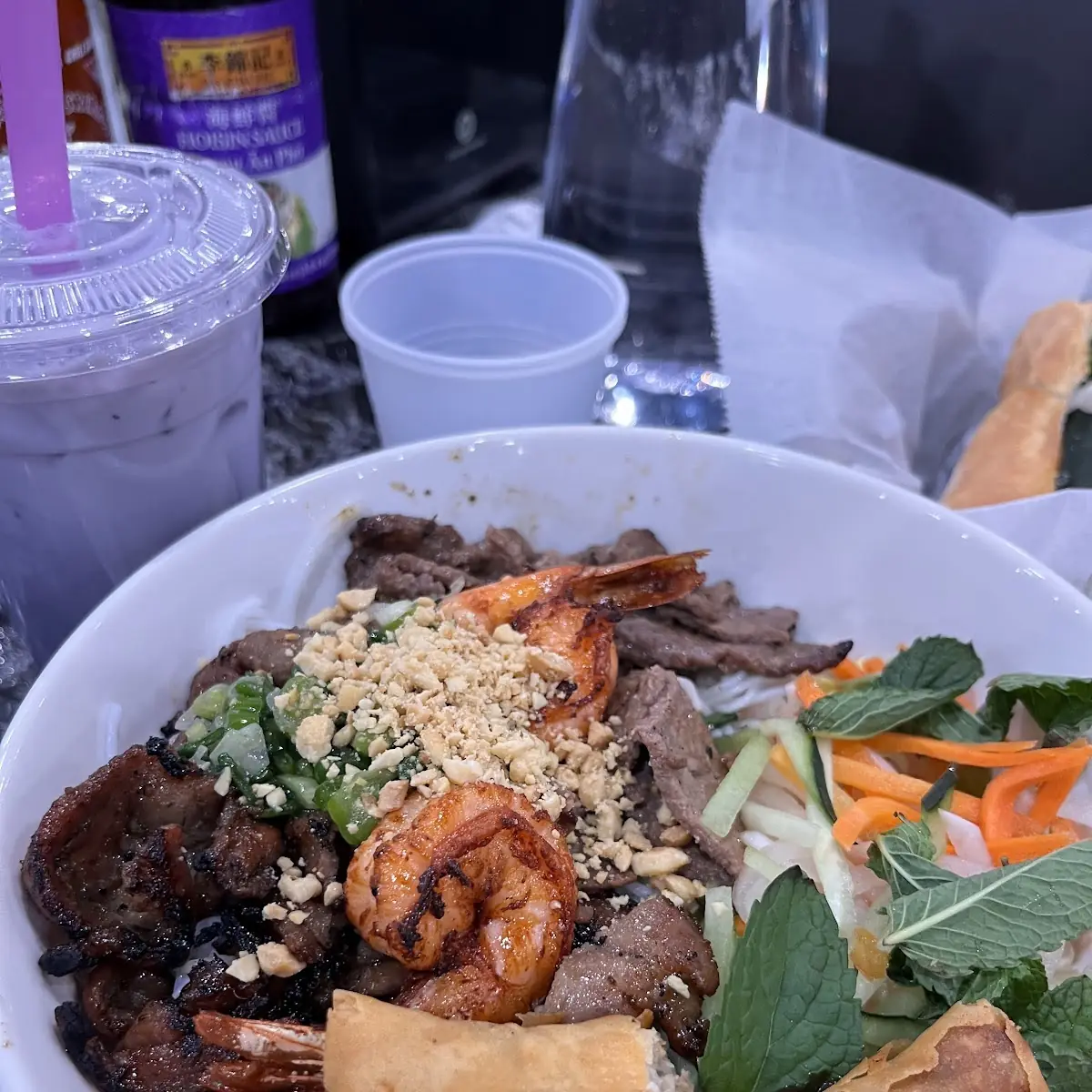 Bún Bò Nướng Chả Giò