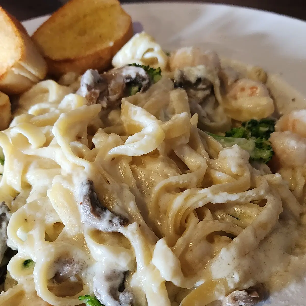 Shrimp Alfredo Pasta