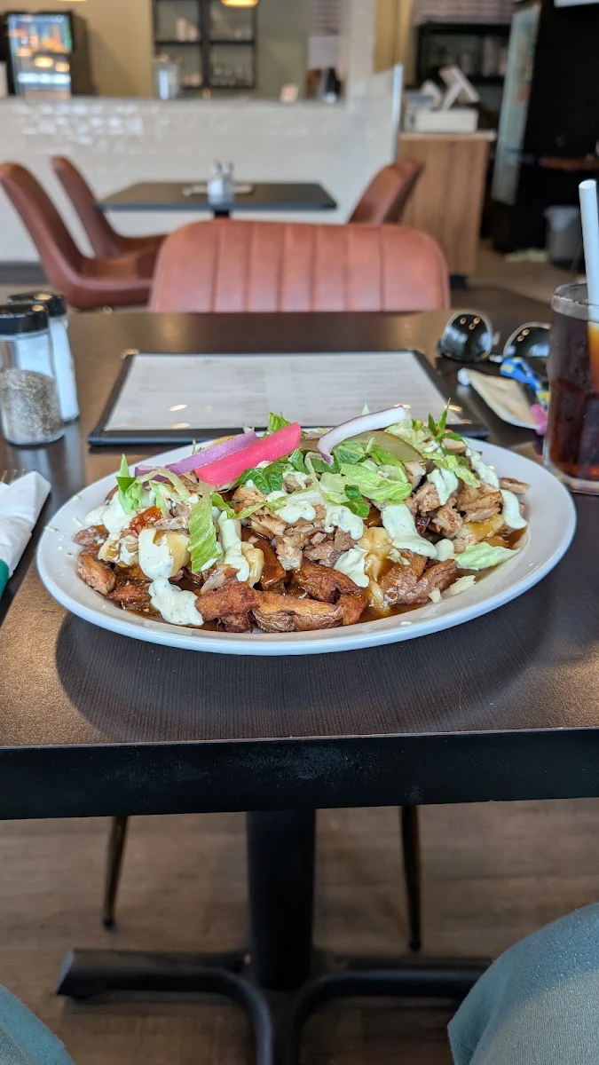 Highlights, Aladins Pizzeria & Shawarma Café