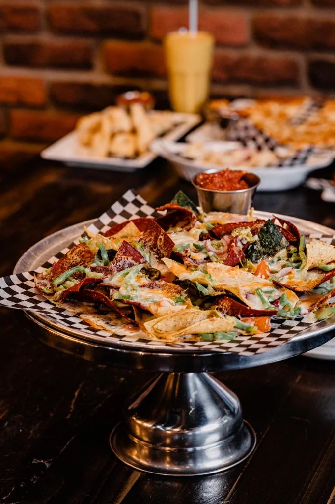 Highlights, Aladins Pizzeria & Shawarma Café