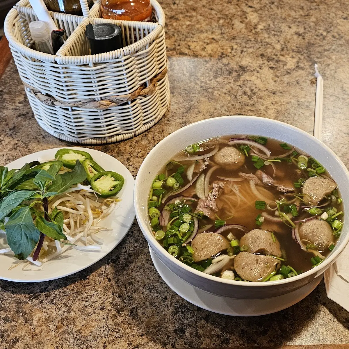 Tum Yum Pho