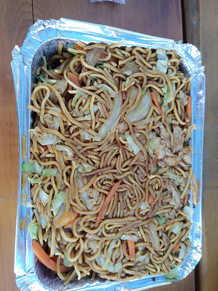 Vegetable Chow Mein, Mei Wei Chinese Cuisine