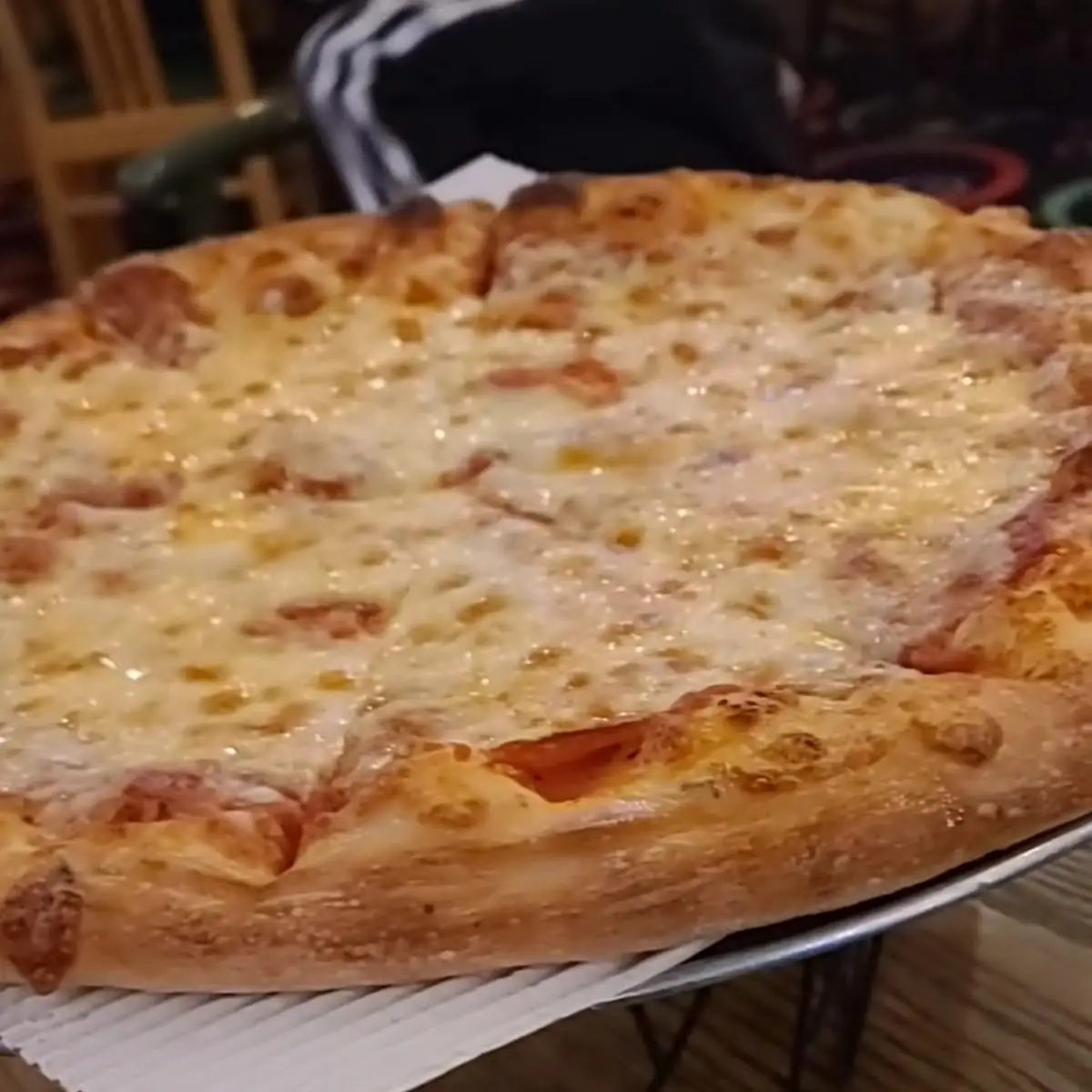 Handtoss Cheese Pizza