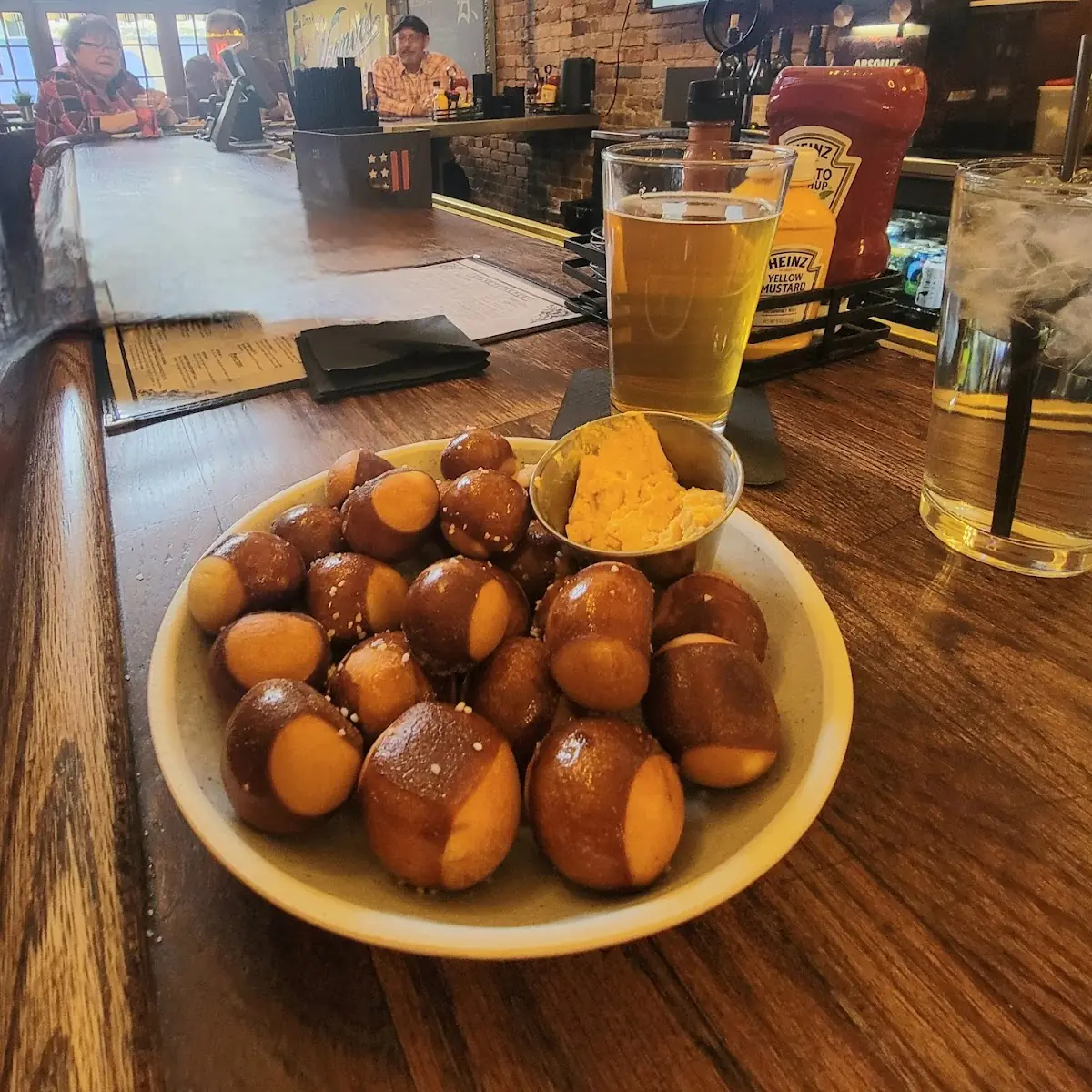 Pretzel Bites & Pub Cheese