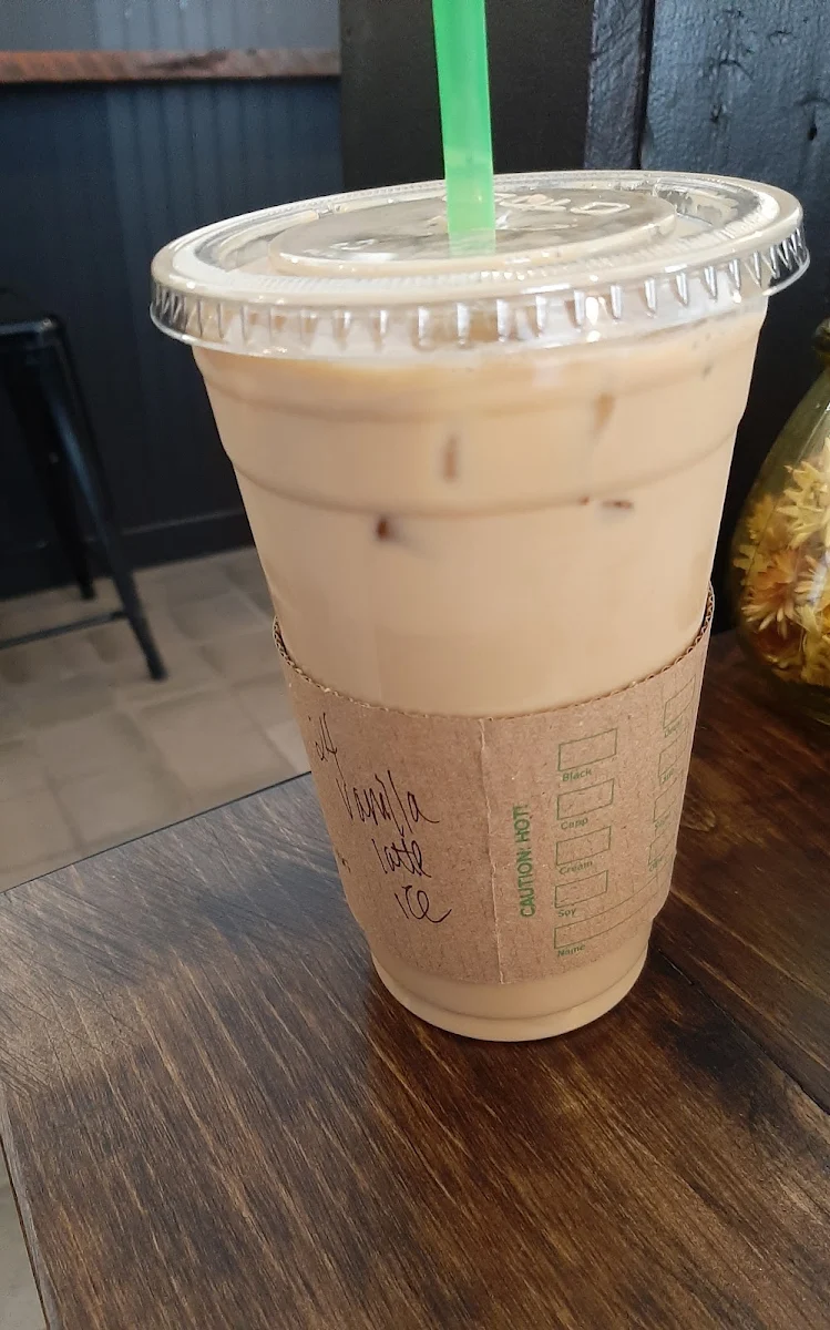 Iced Vanilla Latte