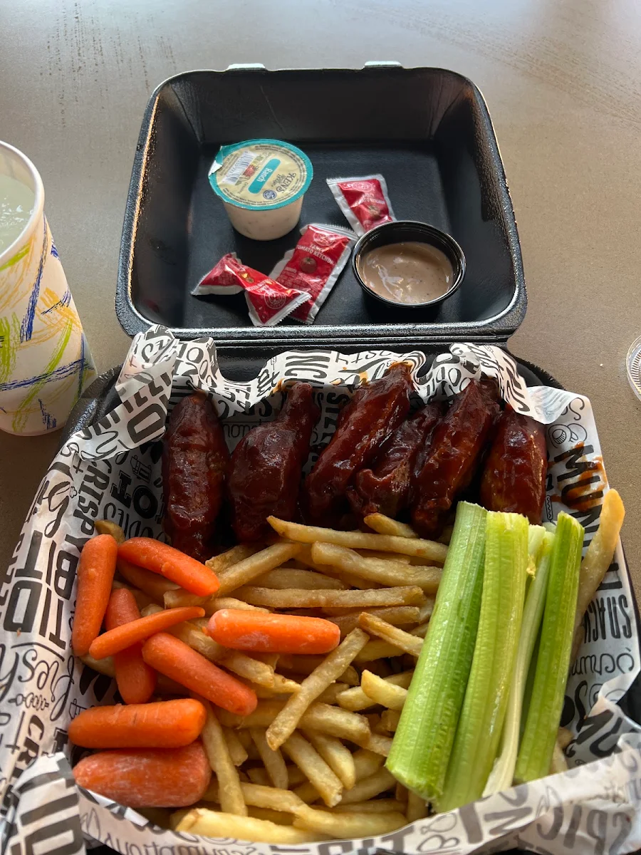 6 pc TRADITIONAL Wings Combo