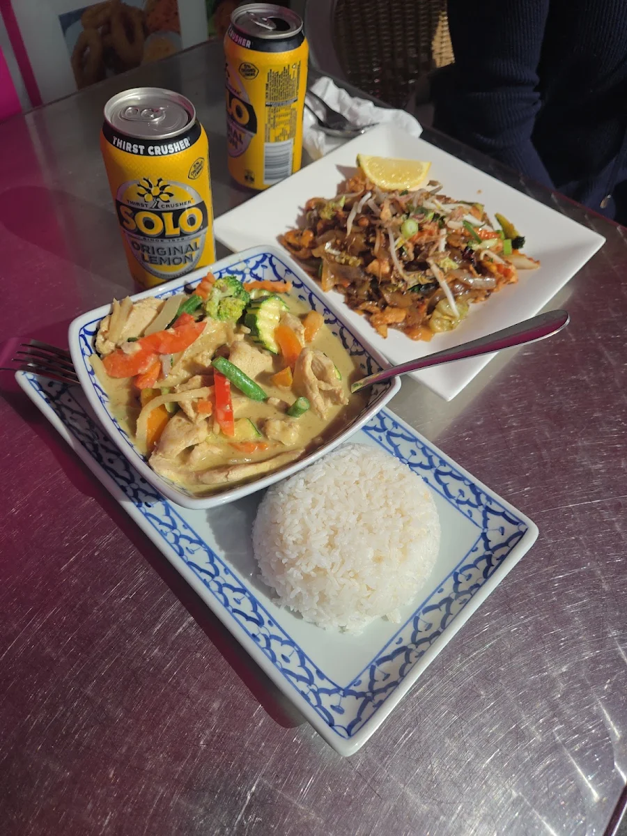 Highlights, Pinto Thai Tweed Heads South