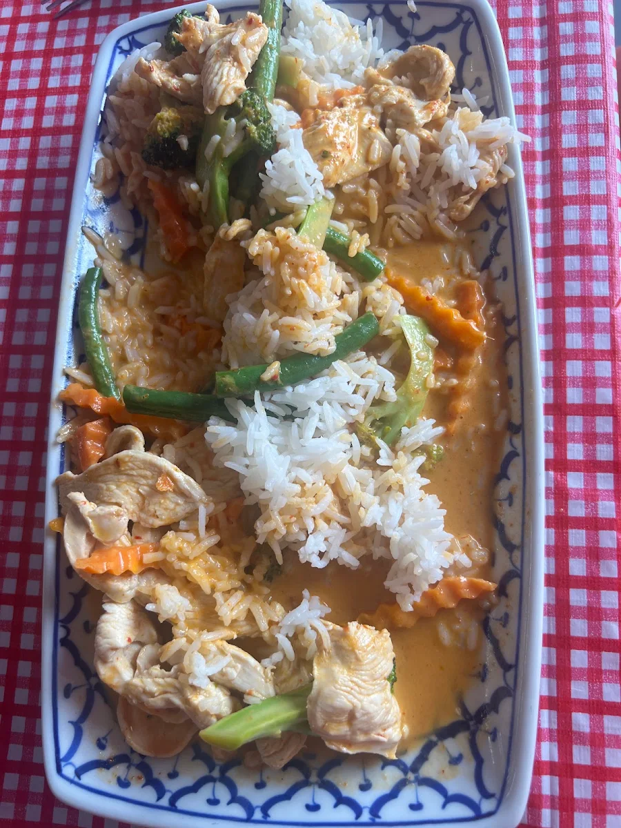 Highlights, Pinto Thai Tweed Heads South