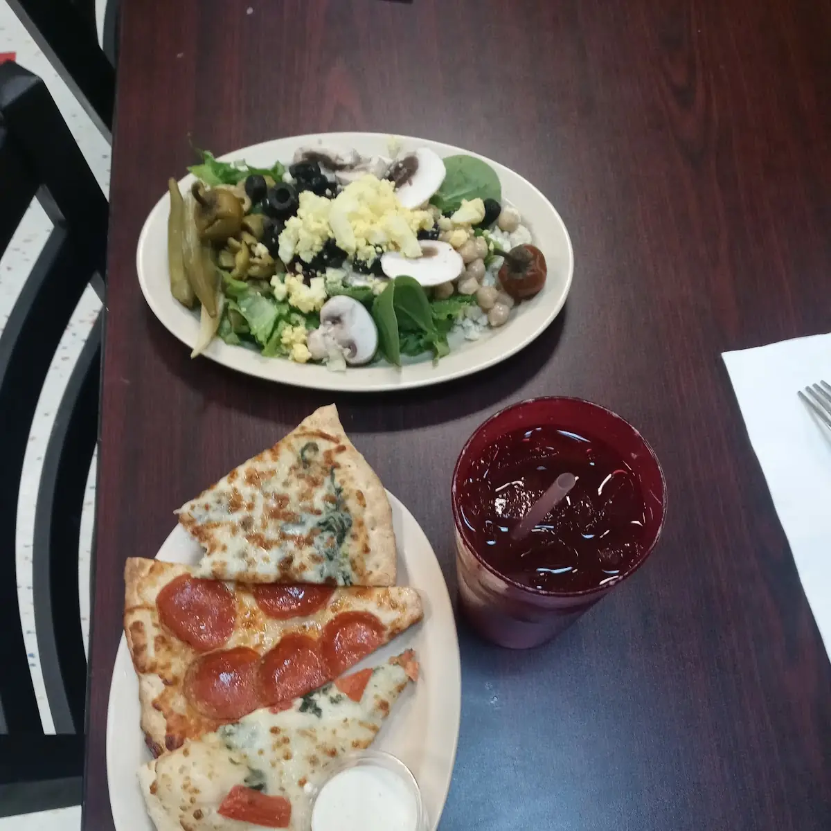 The Salad Bar & Spinach Pizza